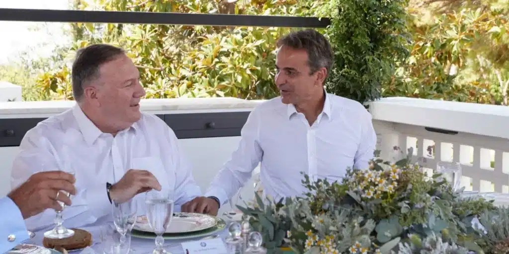 Η σύμμαχος Ελλάδα, το Αιγαίο, η φιλοξενία Μητσοτάκη -Τι γράφει ο Πομπέο στο βιβλίο και εξόργισε τους Τούρκους