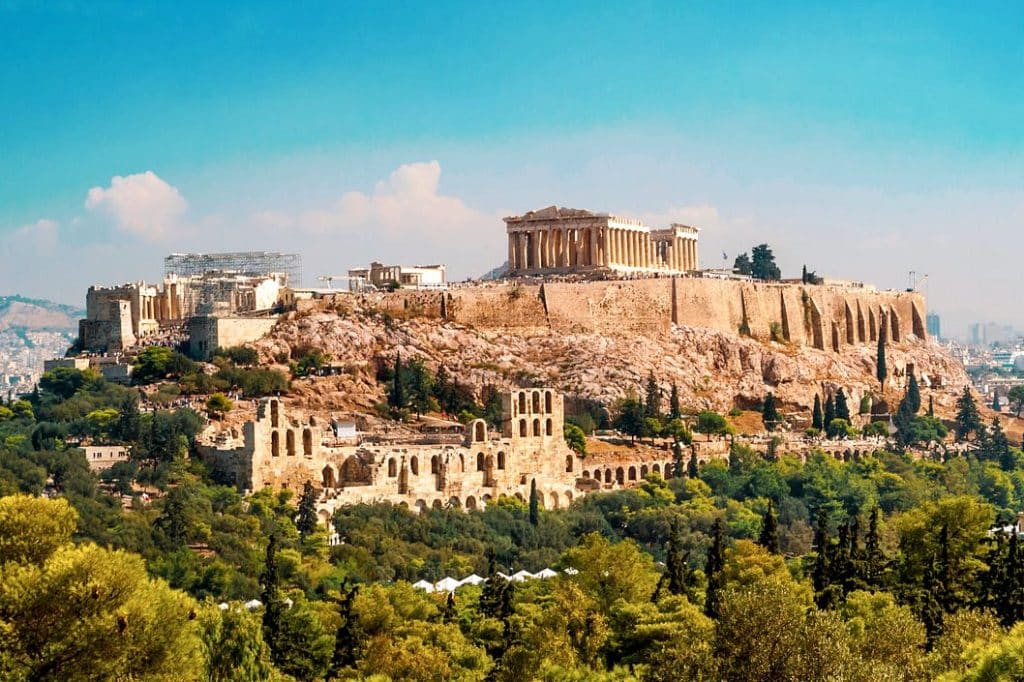 Η Ελλάδα στις τοπ 10 πιο όμορφες και φθηνές χώρες για να ζήσει ένας Αμερικανός -Το Forbes εξηγεί