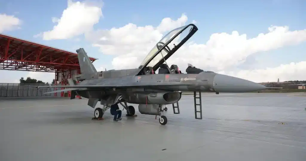 Αυτό είναι το πέμπτο αναβαθμισμένο F-16 Viper που πήρε η Ελλάδα -Οι δυνατότητές του Αυτό είναι το πέμπτο αναβαθμισμένο F-16 Viper που πήρε η Ελλάδα -Οι δυνατότητές του