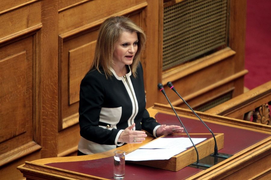Βουλή: Ανέλαβε βουλευτής η Ελένη Μακρή – Θεοδώρου, στη θέση του Θάνου Χειμάρα Βουλή: Ανέλαβε βουλευτής η Ελένη Μακρή – Θεοδώρου, στη θέση του Θάνου Χειμάρα
