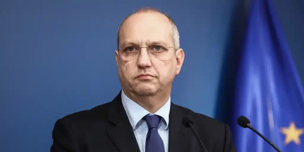 Οικονόμου: Έχουμε φτάσει ένα βήμα από την επενδυτική βαθμίδα