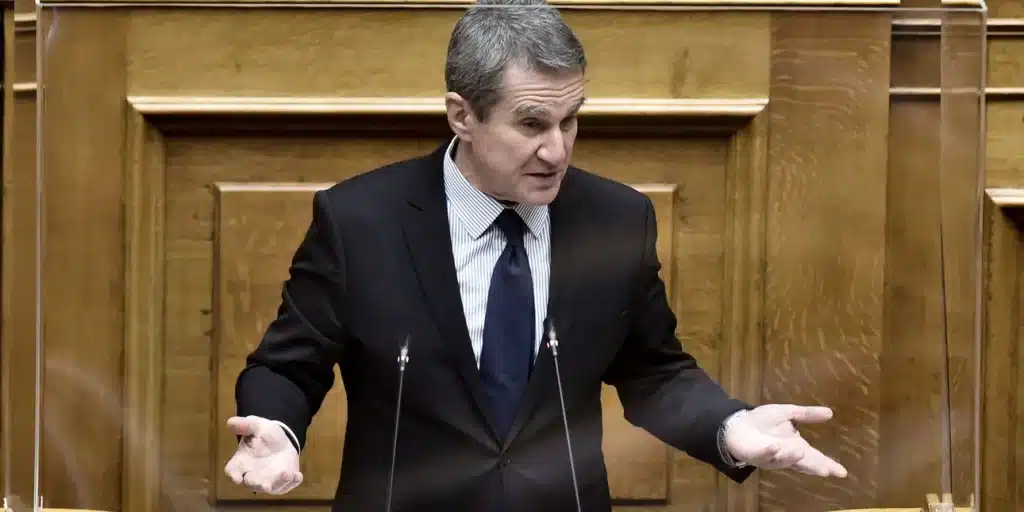 Λοβέρδος προς ΣΥΡΙΖΑ για τον κουκουλοφόρο «Μάξιμο Σαράφη»: Όλα εδώ πληρώνονται
