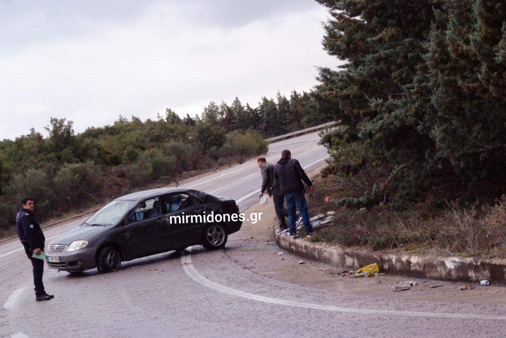 Τροχαίο ατύχημα στις στροφές του Δομοκού