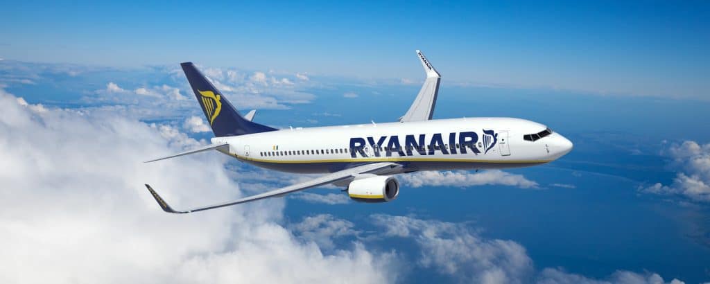 Η Ryanair «βλέπει» τέλος του πολέμου και προσλαμβάνει προσωπικό στην Ουκρανία