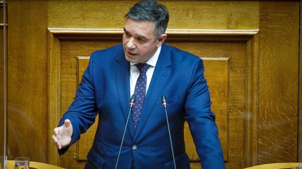 Παραιτήθηκε από βουλευτής ο Θέμης Χειμάρας