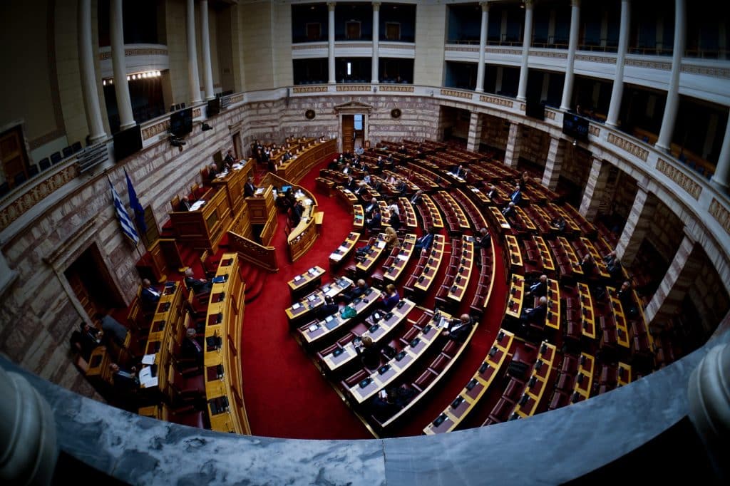 Live Βουλή: Σύγκρουση κορυφής – Στο βήμα ο Αλέξης Τσίπρας Live Βουλή: Σύγκρουση κορυφής – Στο βήμα ο Αλέξης Τσίπρας