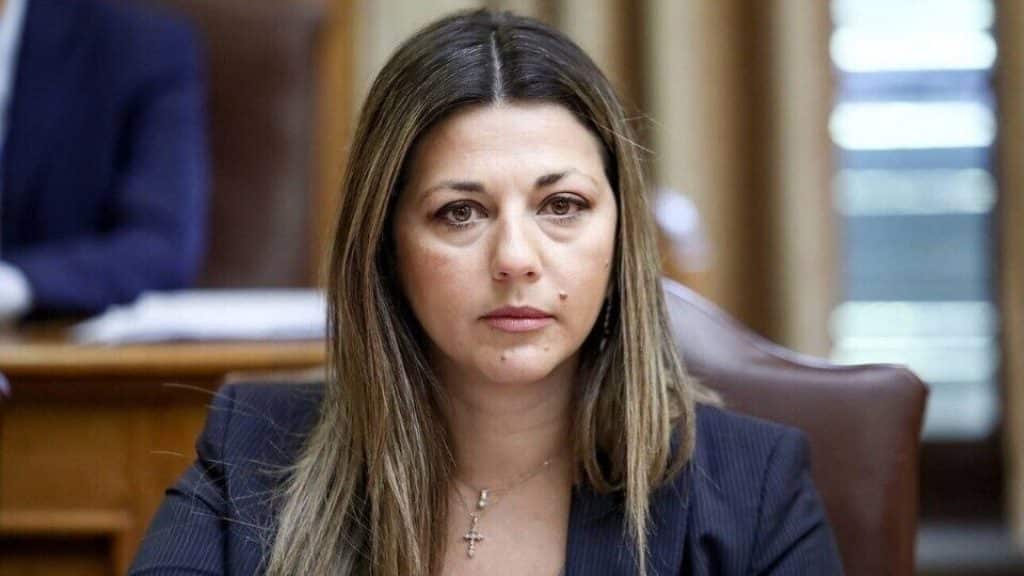 Σ. Ζαχαράκη: Ο βιώσιμος τουρισμός και ο τοπικός χαρακτήρας στο επίκεντρο της ανάπτυξης