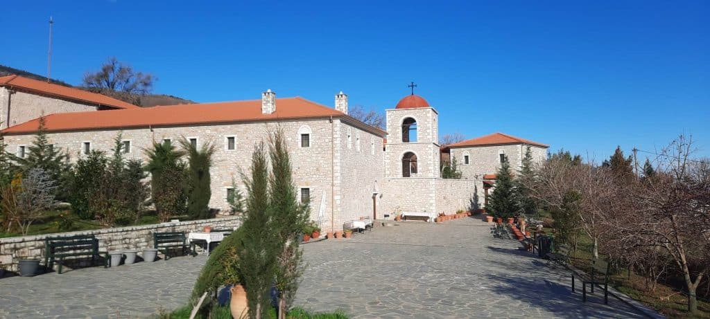 Ιερά Μονή Παναγίας Χρυσίνου-Το θαύμα και η ιστορία του τυφλού π. Ιωάννη