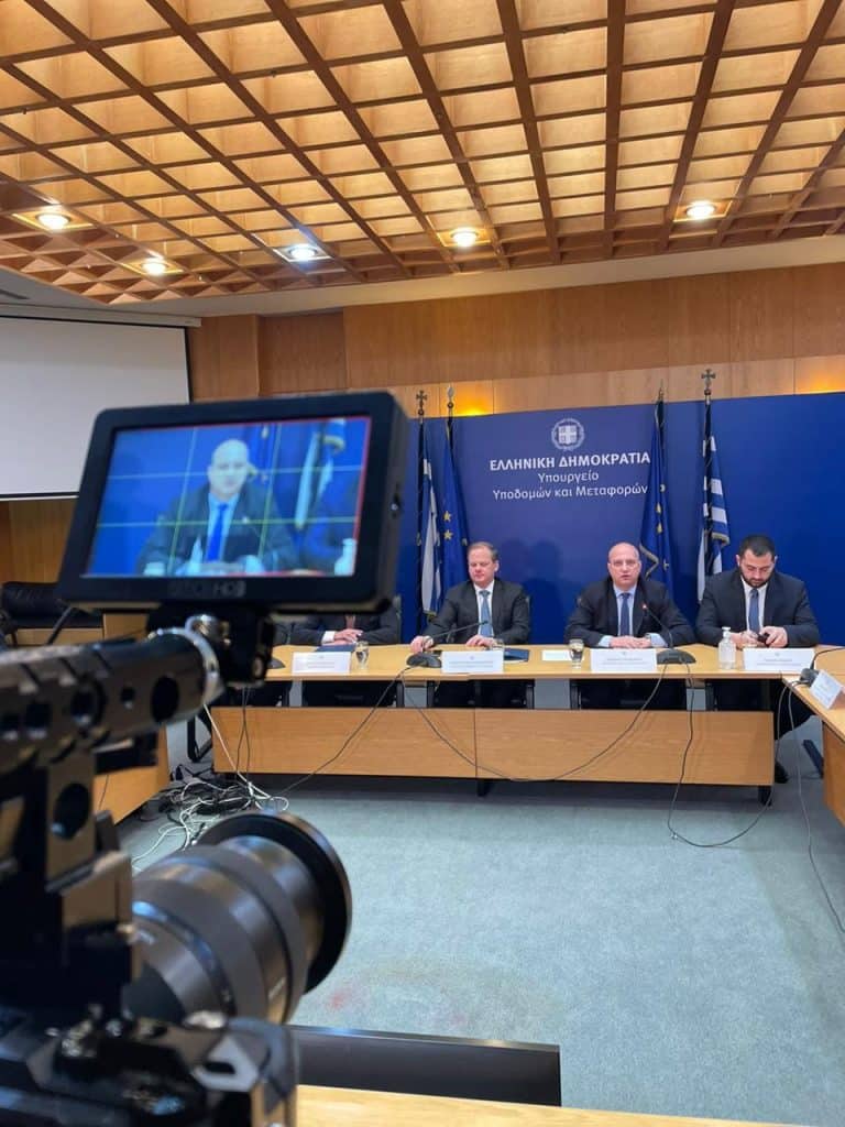 Υπογράφηκε σήμερα η σύμβαση για το έργο «Οδικό τμήμα Μπράλος-Άμφισσα του διαγωνίου άξονα Λαμία-Ιτέα-Αντίρριο»