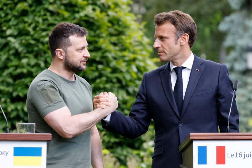 Ο Μακρόν θέλει «την ήττα» της Ρωσίας αλλά όχι «τη συντριβή της» Ο Μακρόν θέλει «την ήττα» της Ρωσίας αλλά όχι «τη συντριβή της»