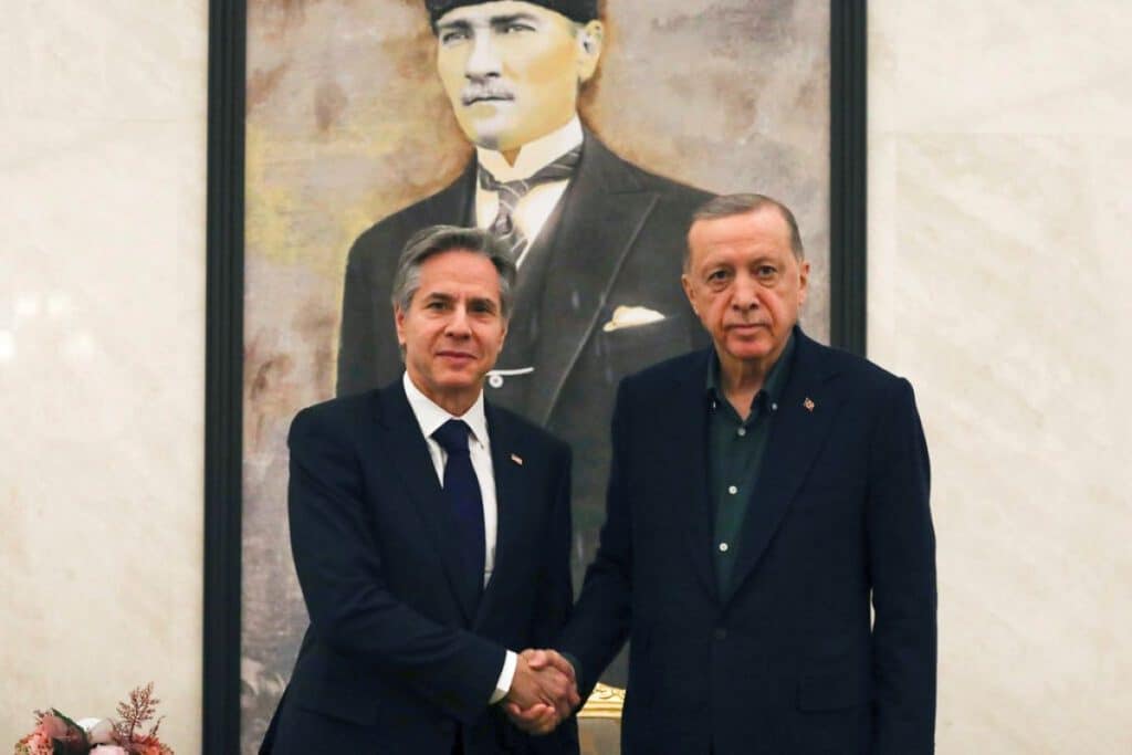 Τουρκία: Συνάντηση κεκλεισμένων των θυρών Μπλίνκεν-Ερντογάν