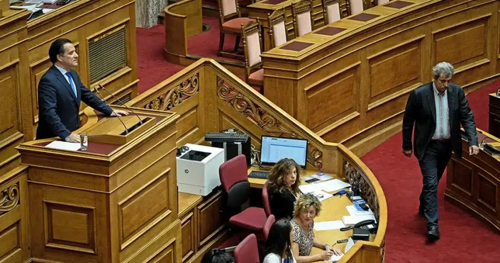 Κόντρα Άδωνι-Πολάκη για τις δηλώσεις Σπίρτζη – «Μετά αναρωτιέστε πώς έστησαν την σκευωρία Novartis»