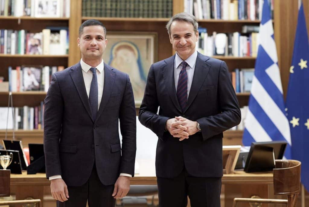 Στη Νέα Δημοκρατία προσχώρησε ο δικηγόρος Σπύρος Καρανικόλας Στη Νέα Δημοκρατία προσχώρησε ο δικηγόρος Σπύρος Καρανικόλας
