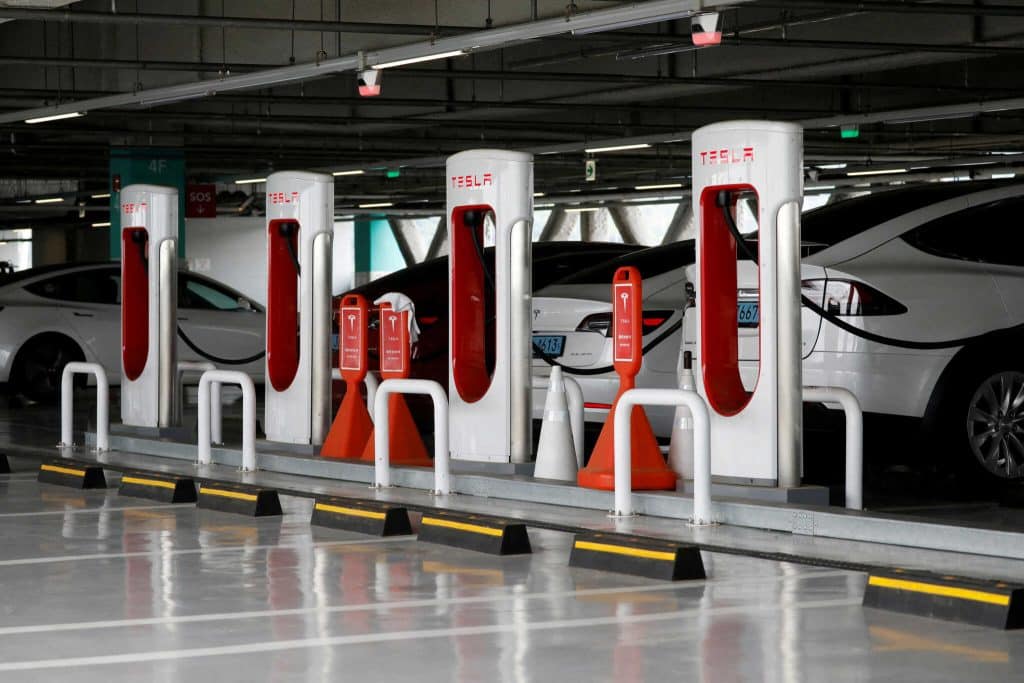 Η Tesla ανακαλεί σχεδόν 363.000 οχήματα λόγω φόβων ότι το λογισμικό αυτόνομης οδήγησης θα προκαλέσει ατύχημα Η Tesla ανακαλεί σχεδόν 363.000 οχήματα λόγω φόβων ότι το λογισμικό αυτόνομης οδήγησης θα προκαλέσει ατύχημα