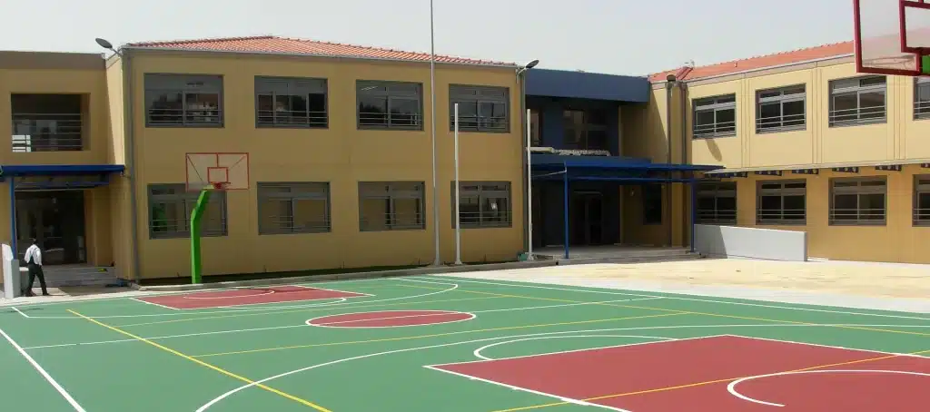 Εύβοια: Πανικός στο γυμνάσιο Ερέτριας από έκρηξη την ώρα της γιορτής για την 25η Μαρτίου