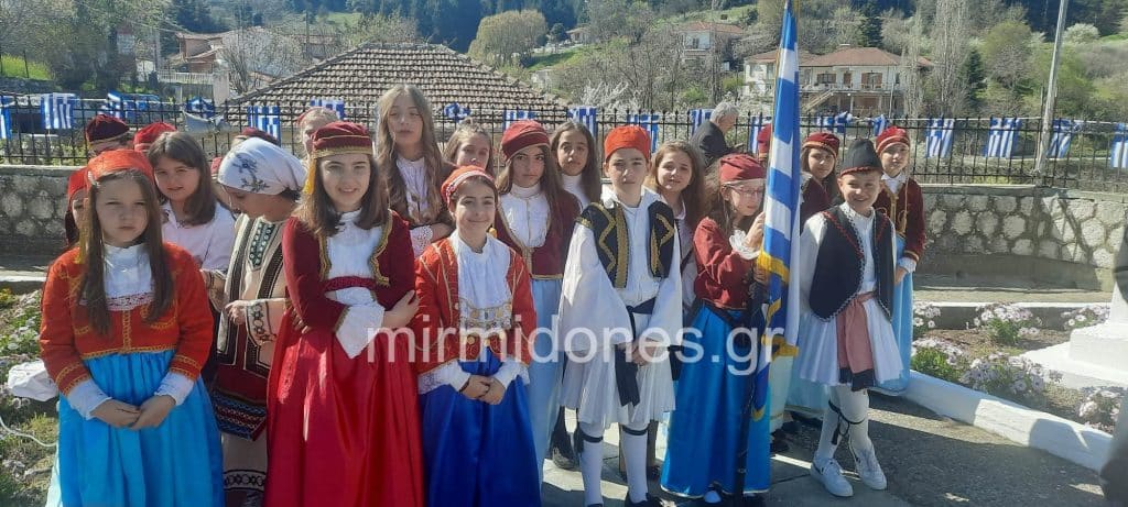 Ο εορτασμός της 25ης Μαρτίου στο Δομοκό(φωτογραφίες)