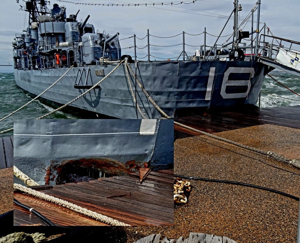 Φθορές από τους ισχυρούς ανέμους στο ιστορικό αντιτορπιλικό “Βέλος” στη Θεσσαλονίκη (φωτο) Φθορές από τους ισχυρούς ανέμους στο ιστορικό αντιτορπιλικό “Βέλος” στη Θεσσαλονίκη (φωτο)
