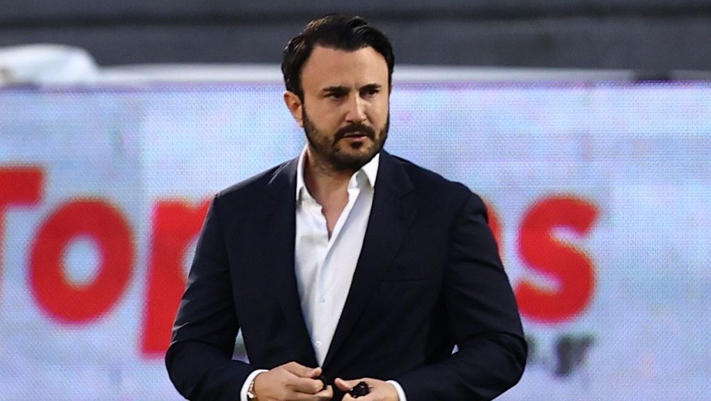 Ζητά την παραίτηση του Μπαλτάκου ο Καρυπίδης Ζητά την παραίτηση του Μπαλτάκου ο Καρυπίδης