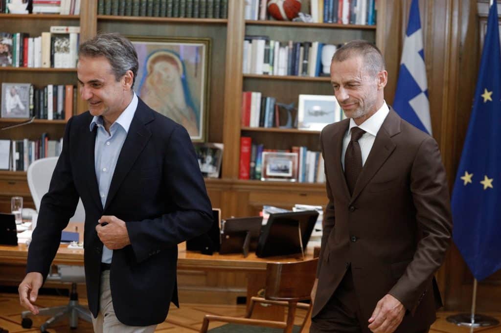 Επικοινωνία Κ. Μητσοτάκη – πρoέδρου UEFA: Ο πρωθυπουργός ζήτησε τη συμβολή του για να έρθουν elite διαιτητές Επικοινωνία Κ. Μητσοτάκη – πρoέδρου UEFA: Ο πρωθυπουργός ζήτησε τη συμβολή του για να έρθουν elite διαιτητές