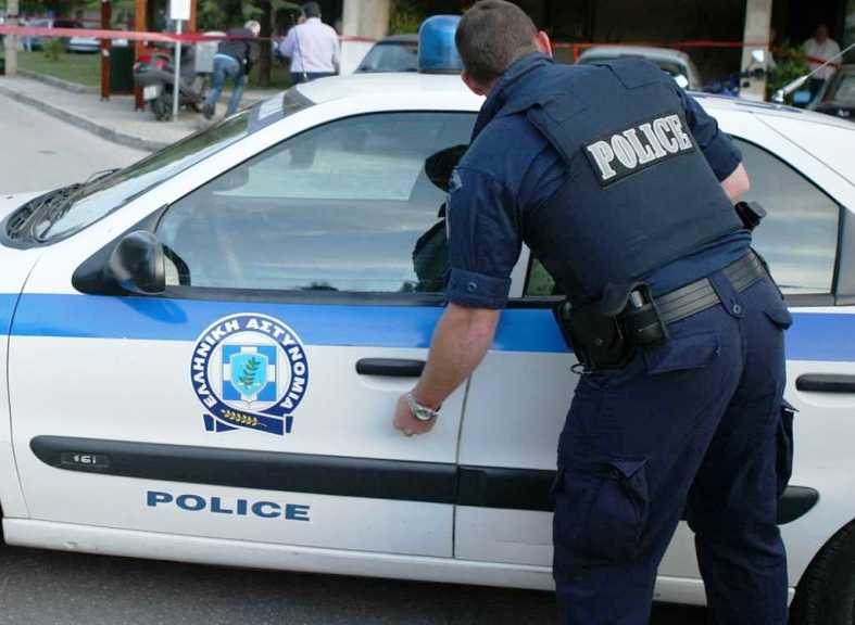 Στον Εισαγγελέα ο 43χρονος που κατηγορείται για γενετήσιες πράξεις σε 6χρονη στο Πέραμα Στον Εισαγγελέα ο 43χρονος που κατηγορείται για γενετήσιες πράξεις σε 6χρονη στο Πέραμα