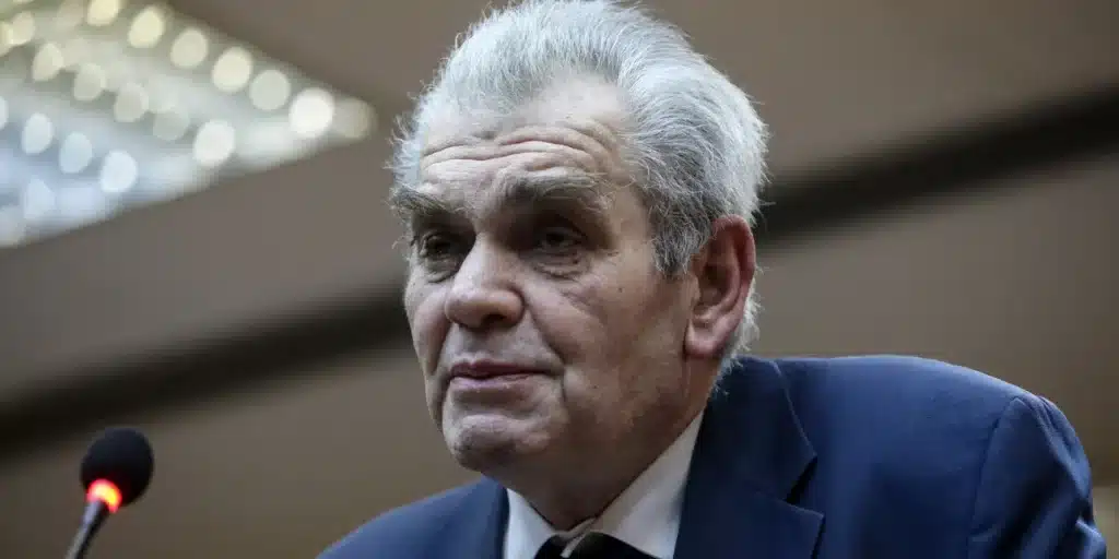 Ενοχος ο Παπαγγελόπουλος για παράβαση καθήκοντος, του επιβλήθη χρηματική ποινή 10.000 ευρώ -Αθώα η Τουλουπάκη