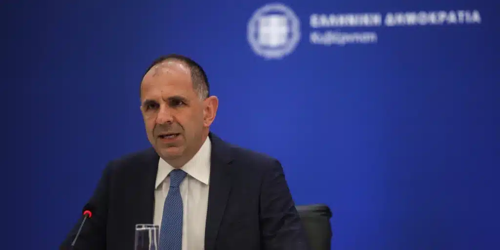 Live Γεραπετρίτης για τα μέτρα στον σιδηρόδρομο -«Η οδύνη για τα Τέμπη πρέπει να βρει μια κάθαρση»