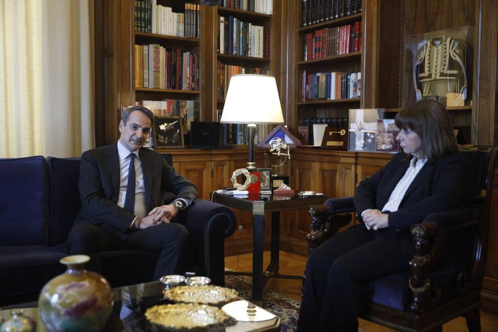 Μητσοτάκης σε Σακελλαροπούλου: Η έρευνα για τα αίτια της τραγωδίας θα γίνει με διαφάνεια και ταχύτητα