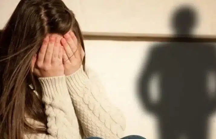 Θεσσαλονίκη: Χειροπέδες σε 53χρονο για σεξουαλική παρενόχληση ανήλικης Θεσσαλονίκη: Χειροπέδες σε 53χρονο για σεξουαλική παρενόχληση ανήλικης
