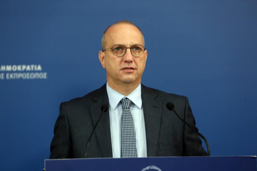 Η ενημέρωση των πολιτικών συντακτών από τον Κυβερνητικό Εκπρόσωπο Γιάννη Οικονόμου Η ενημέρωση των πολιτικών συντακτών από τον Κυβερνητικό Εκπρόσωπο Γιάννη Οικονόμου