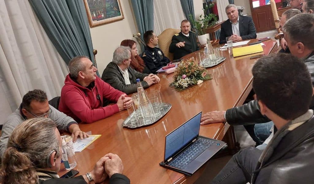 Συνάντηση με τους οστρακοκαλλιεργητές και τους ιχθυοκαλλιεργητές της Φθιώτιδας είχε ο Ηλίας Σανίδας