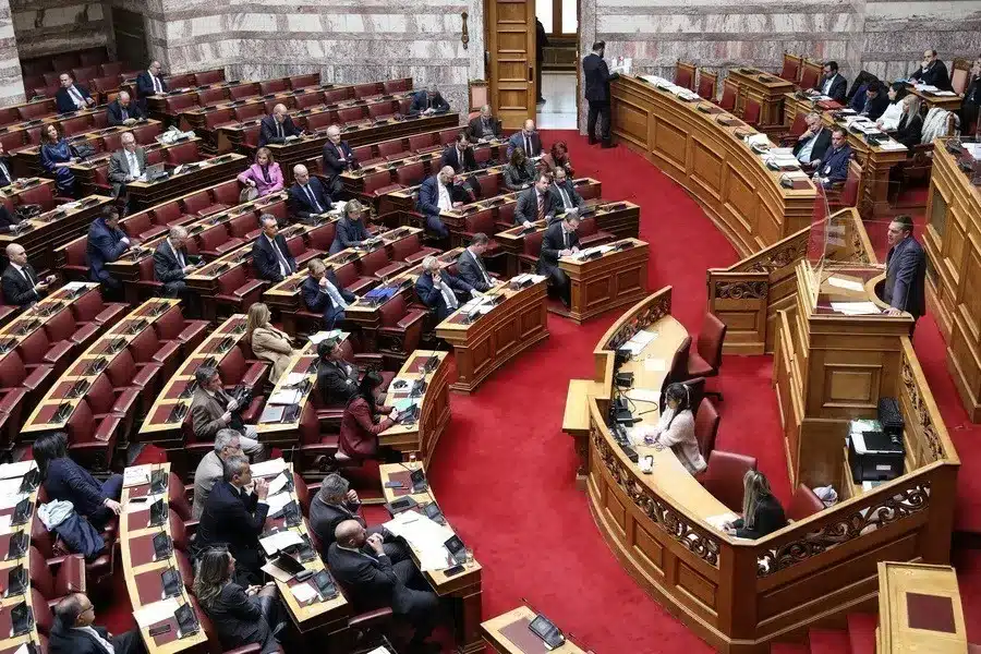 Το ΠΑΣΟΚ κλείνει κάθε σενάριο «κυβέρνησης ηττημένων»: Καμία συνεργασία με τον Βαρουφάκη που θα χρεοκοπούσε τη χώρα Το ΠΑΣΟΚ κλείνει κάθε σενάριο «κυβέρνησης ηττημένων»: Καμία συνεργασία με τον Βαρουφάκη που θα χρεοκοπούσε τη χώρα