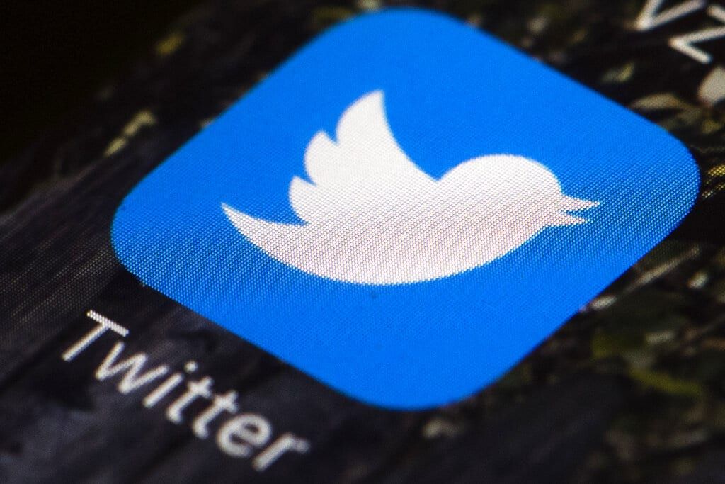 Twitter: Άρχισε η μαζική αφαίρεση των «μπλε τικ» – Χωρίς αυτό Πάπας, Τραμπ και Τζ. Μπίμπερ Twitter: Άρχισε η μαζική αφαίρεση των «μπλε τικ» – Χωρίς αυτό Πάπας, Τραμπ και Τζ. Μπίμπερ