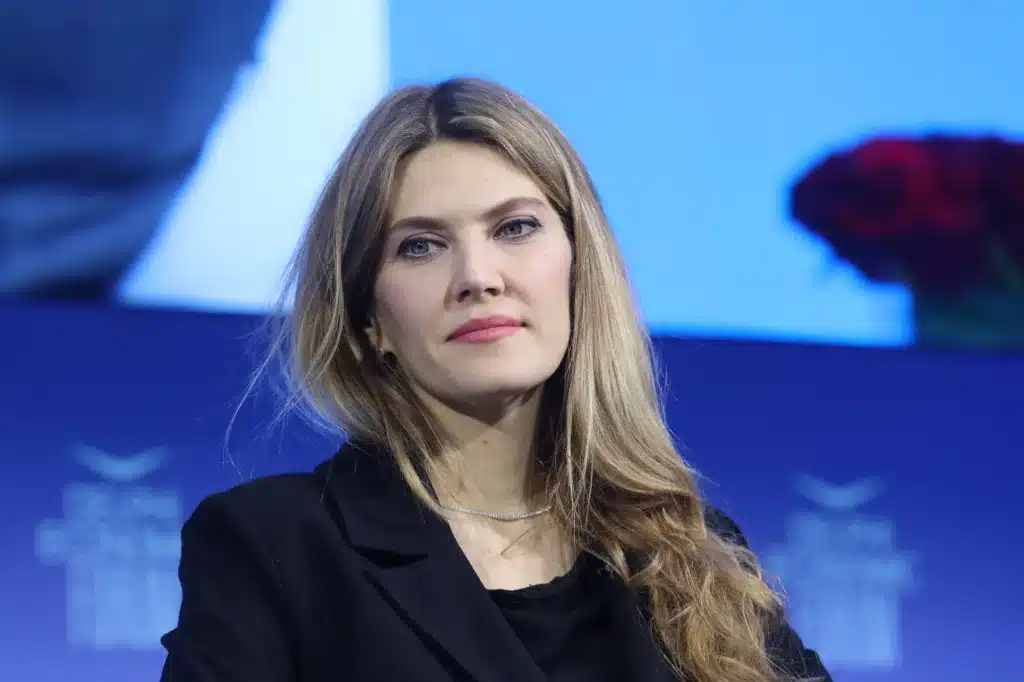Διαψεύδει η Εύα Καϊλή: Δεν πήρα μίζα από μισθούς συνεργατών μου