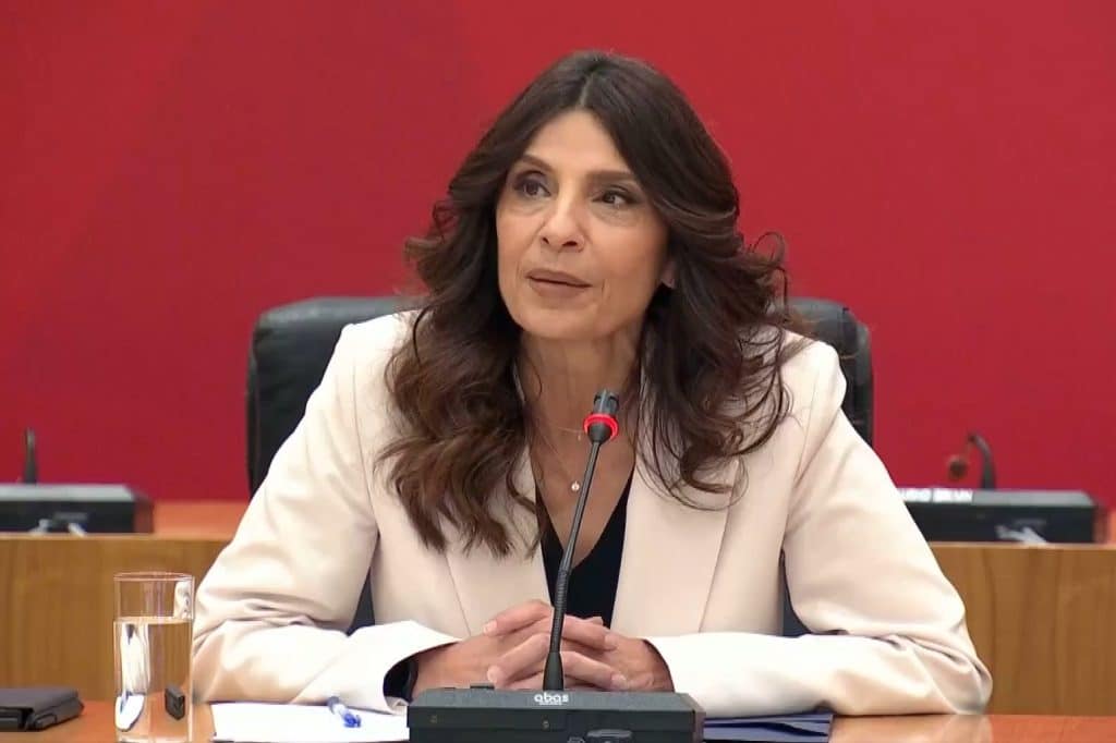 Τσαπανίδου: «Βάζουμε τέλος στην ασυδοσία των funds, διασφαλίζουμε την πρώτη κατοικία»