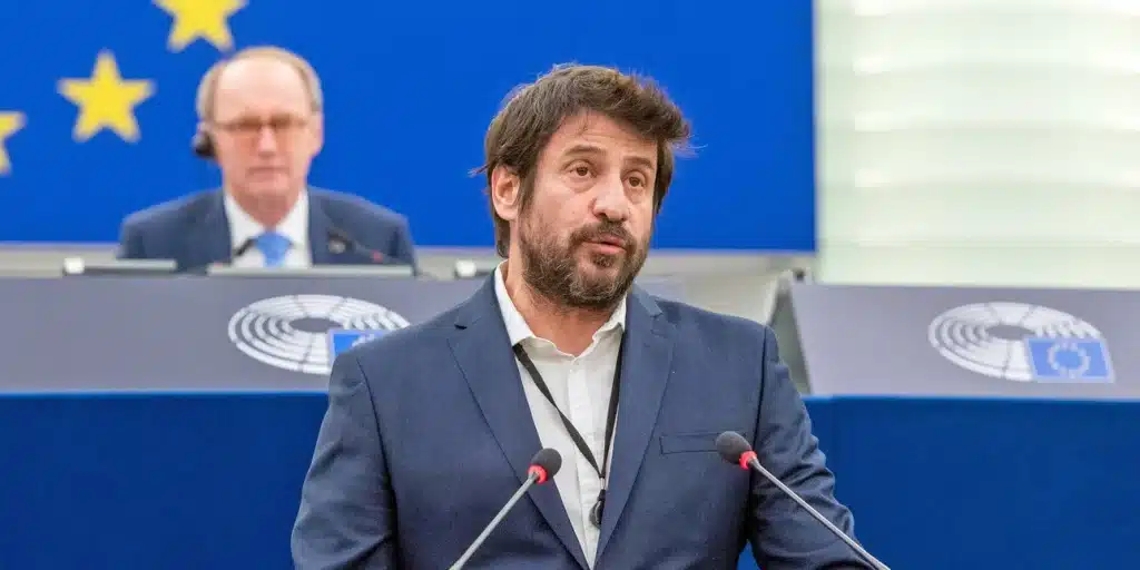 Έρευνα για την παραβίαση των προσωπικών δεδομένων της γυναίκας που κατήγγειλε τον Γεωργούλη