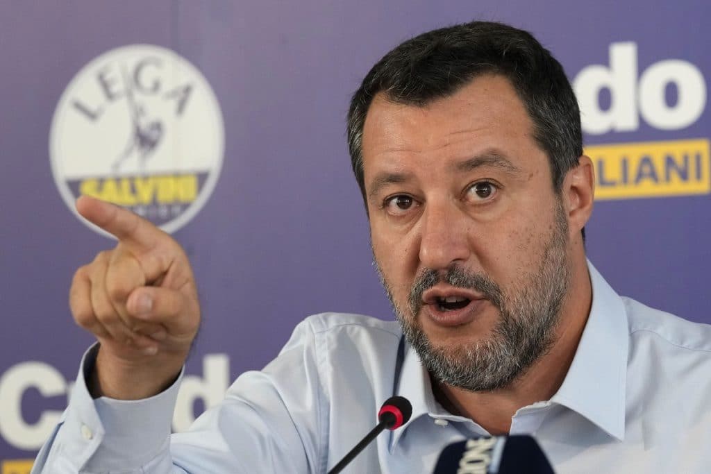 Ματέο Σαλβίνι: Η προστασία των εξωτερικών συνόρων της ΕΕ είναι εκ των ων ουκ άνευ Ματέο Σαλβίνι: Η προστασία των εξωτερικών συνόρων της ΕΕ είναι εκ των ων ουκ άνευ
