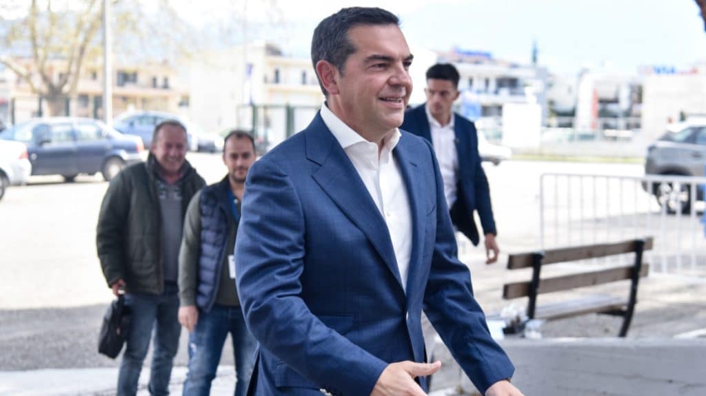 Ο Τσίπρας ξέρει από…συνεργασίες – «Αδιάφορη» η προοδευτική διακυβέρνηση, με την ίδια ευκολία μπορεί να απευθυνθεί στον Κυριάκο Βελόπουλο Ο Τσίπρας ξέρει από…συνεργασίες – «Αδιάφορη» η προοδευτική διακυβέρνηση, με την ίδια ευκολία μπορεί να απευθυνθεί στον Κυριάκο Βελόπουλο