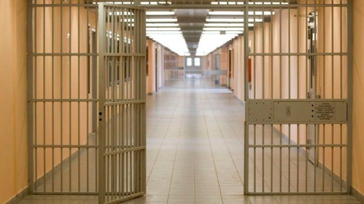 Ατλάντα: Σχιζοφρενής παραμελήθηκε μέχρι θανάτου σε κελί – Το σώμα του φιλοξενούσε ανυπολόγιστο αριθμό εντόμων Ατλάντα: Σχιζοφρενής παραμελήθηκε μέχρι θανάτου σε κελί – Το σώμα του φιλοξενούσε ανυπολόγιστο αριθμό εντόμων