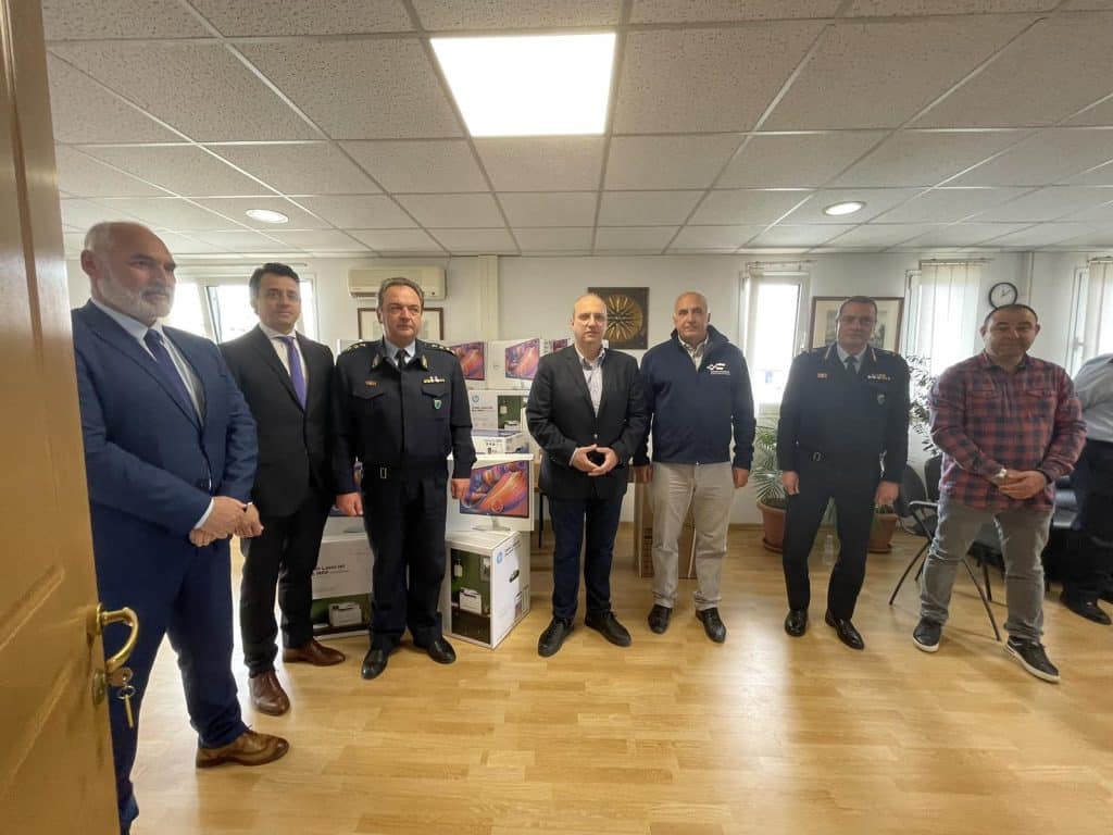 Γ. Οικονόμου: Στην παράδοση της δωρεάς της HELLENiQ ENERGY στη Διεύθυνση Αστυνομίας Φθιώτιδας Γ. Οικονόμου: Στην παράδοση της δωρεάς της HELLENiQ ENERGY στη Διεύθυνση Αστυνομίας Φθιώτιδας