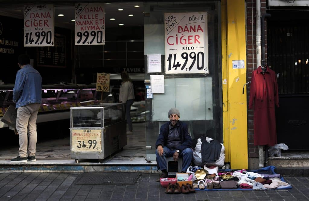 Τουρκία: Σε ιστορικά χαμηλό επίπεδο έναντι του δολαρίου υποχωρεί η τουρκική λίρα Τουρκία: Σε ιστορικά χαμηλό επίπεδο έναντι του δολαρίου υποχωρεί η τουρκική λίρα