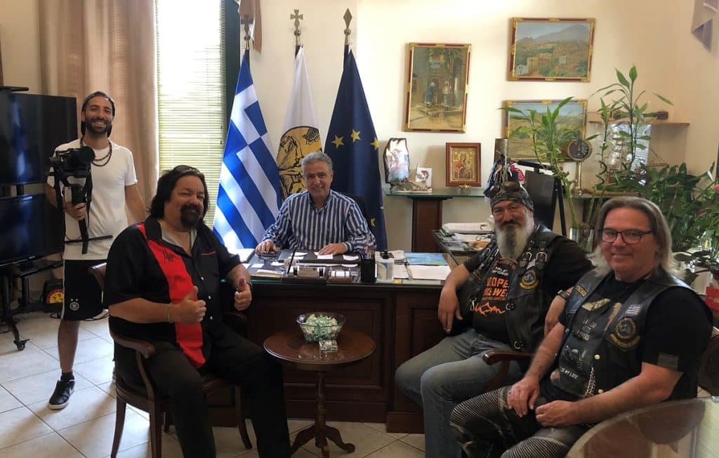 Χίος: Γυρίσματα από την ταξιδιωτική σειρά “The Savage Roads with Pat Savage” Χίος: Γυρίσματα από την ταξιδιωτική σειρά “The Savage Roads with Pat Savage”