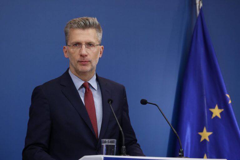 Άκης Σκέρτσος: Παραβίασαν την εθνική κόκκινη γραμμή οι δύο υποψήφιοι του ΣΥΡΙΖΑ στη Θράκη Άκης Σκέρτσος: Παραβίασαν την εθνική κόκκινη γραμμή οι δύο υποψήφιοι του ΣΥΡΙΖΑ στη Θράκη