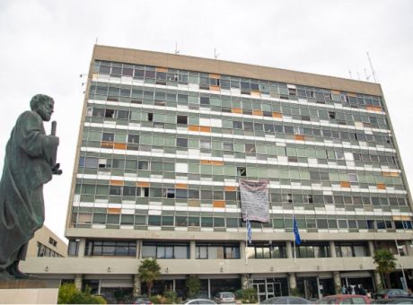Υπό κατάληψη η πανεπιστημιακή φοιτητική λέσχη του Αριστοτελείου Πανεπιστημίου Θεσσαλονίκης Υπό κατάληψη η πανεπιστημιακή φοιτητική λέσχη του Αριστοτελείου Πανεπιστημίου Θεσσαλονίκης
