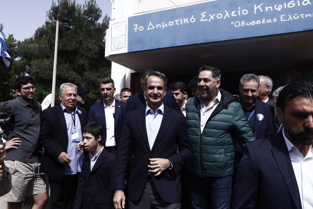 Εκλογές 2023: Ψηφίζουν οι πολιτικοί αρχηγοί – Live όλες τις εξελίξεις