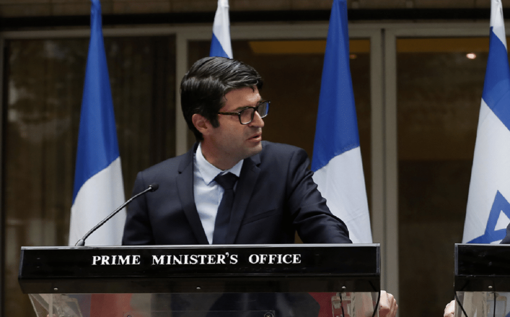 Π. Μεζονάβ: Μια από τις πιο βαθιές και έντονες σχέσεις στην Ευρώπη η σχέση Ελλάδας- Γαλλίας Π. Μεζονάβ: Μια από τις πιο βαθιές και έντονες σχέσεις στην Ευρώπη η σχέση Ελλάδας- Γαλλίας