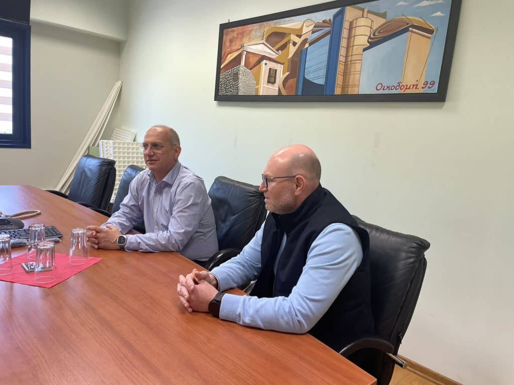 Σε μεγάλες επιχειρήσεις στη ΒΙ.ΠΕ. Λαμίας, ο Γιάννης Οικονόμου Σε μεγάλες επιχειρήσεις στη ΒΙ.ΠΕ. Λαμίας, ο Γιάννης Οικονόμου