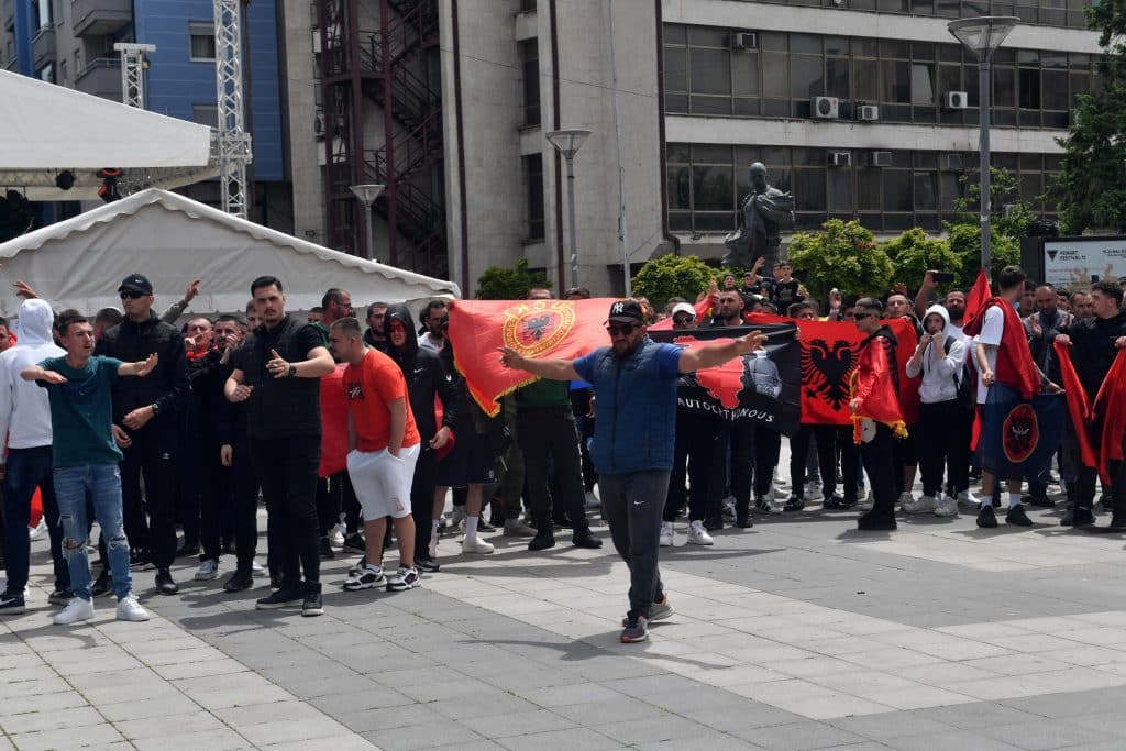 Έκρυθμη η κατάσταση στο Κόσοβο – Eυρωπαϊκή σύνοδος στη Μολδαβία Έκρυθμη η κατάσταση στο Κόσοβο – Eυρωπαϊκή σύνοδος στη Μολδαβία