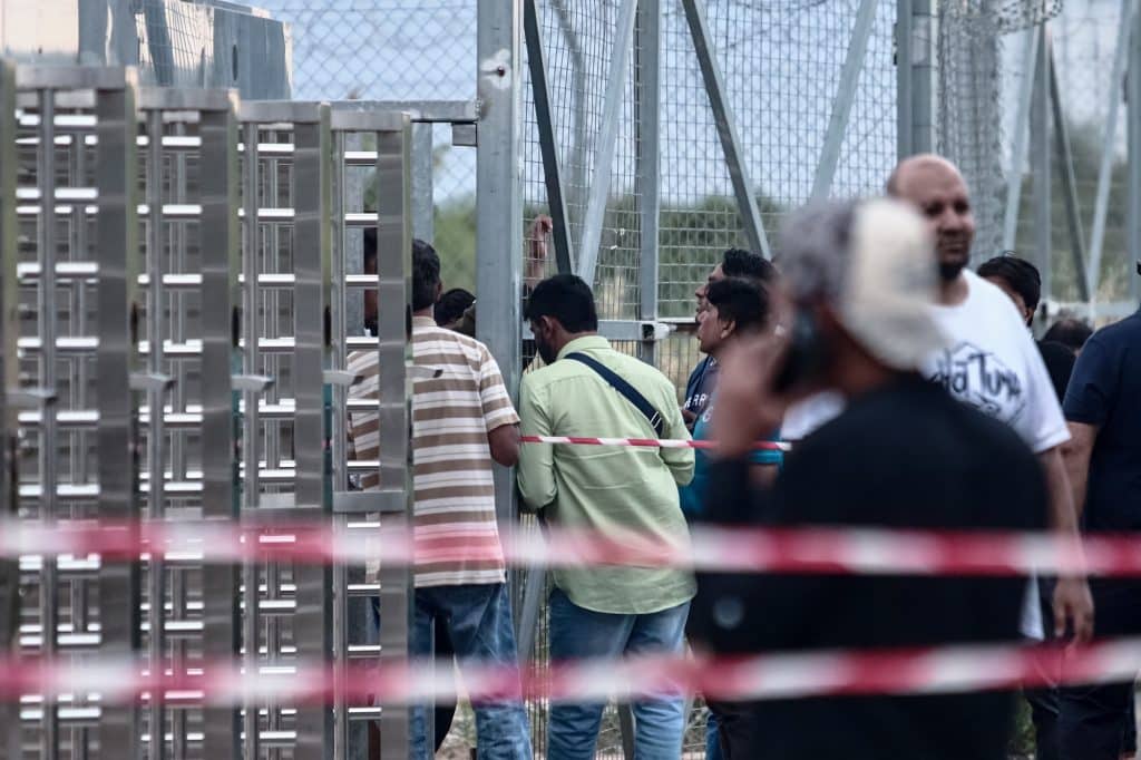 Ναυάγιο ανοιχτά της Πύλου: «Τους είχαν βάλει στο ψυγείο του πλοίου» – Μαρτυρίες και καταθέσεις σοκ για τη δράση των διακινητών Ναυάγιο ανοιχτά της Πύλου: «Τους είχαν βάλει στο ψυγείο του πλοίου» – Μαρτυρίες και καταθέσεις σοκ για τη δράση των διακινητών