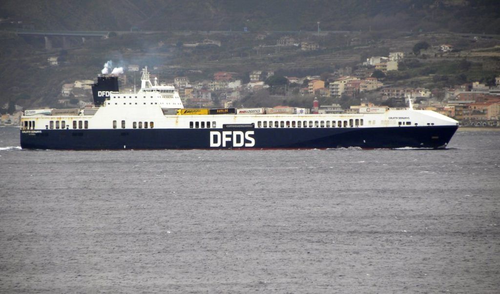 Επιχείρηση Ιταλών κομάντος σε «πειρατεία» λαθρομεταναστών σε τουρκικό πλοίο ανοικτά της Νάπολης Επιχείρηση Ιταλών κομάντος σε «πειρατεία» λαθρομεταναστών σε τουρκικό πλοίο ανοικτά της Νάπολης