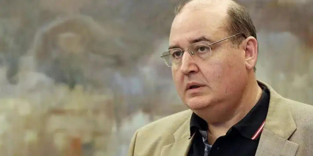 Άνω-κάτω ο ΣΥΡΙΖΑ για τη Ροδόπη: «Διαγράψτε τον Φίλη» λέει μέλος του, μετά τις δηλώσεις για «τουρκική μειονότητα» Άνω-κάτω ο ΣΥΡΙΖΑ για τη Ροδόπη: «Διαγράψτε τον Φίλη» λέει μέλος του, μετά τις δηλώσεις για «τουρκική μειονότητα»